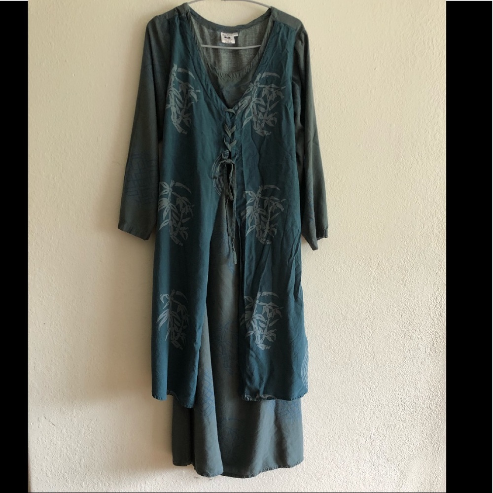 Women’s dress
